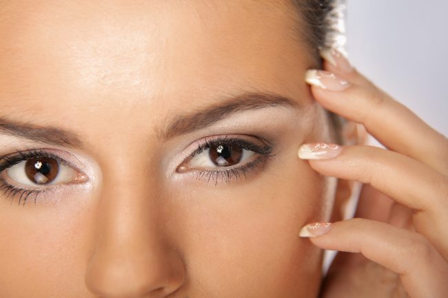 5 ejercicios para atrasar la aparición de arrugas en el rostro